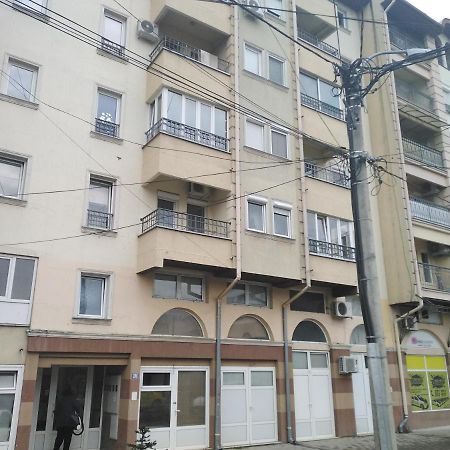 Kraljevski Apartman Kraljevo Bagian luar foto