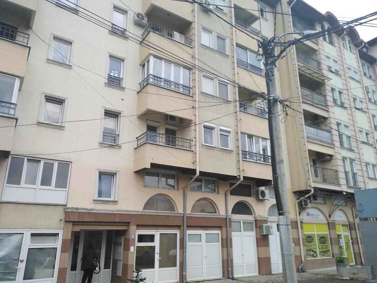 Kraljevski Apartman Kraljevo Bagian luar foto